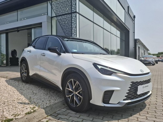 Lexus Lbx 1.5 Hybrid Cool Tech e-CVT Áfá-s. Nyí...