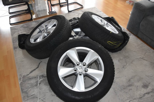 Lexus NX300h télikerék szett (17" Bridgestone)