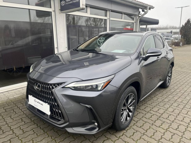 Lexus NX 450h+ Executive AWD CVT