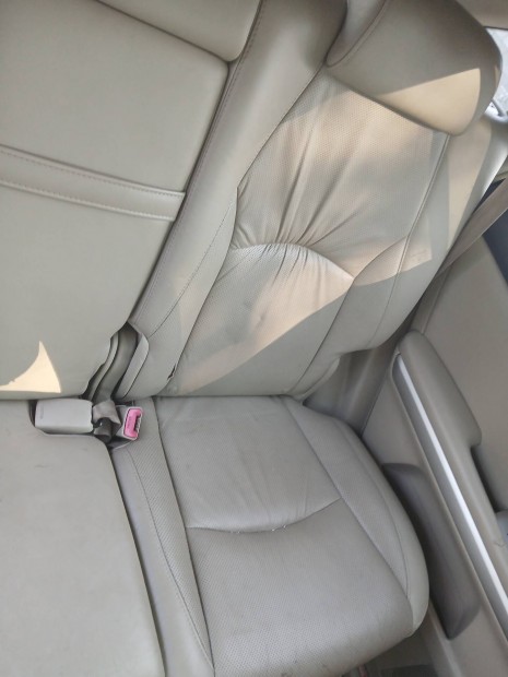 Lexus RX 400h bal hátsó ülés
