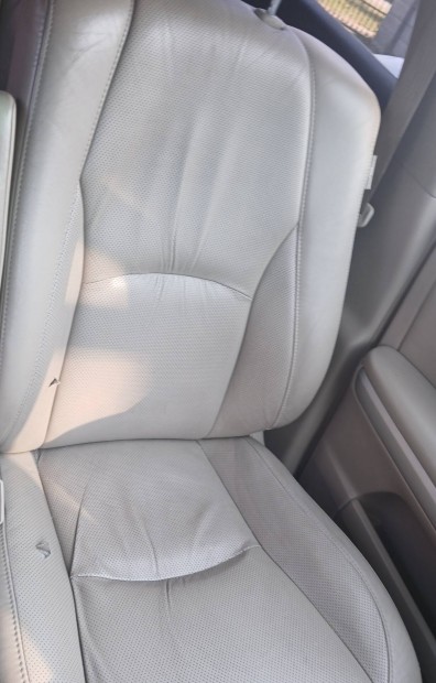 Lexus RX 400h első üllés szett könyöklővel