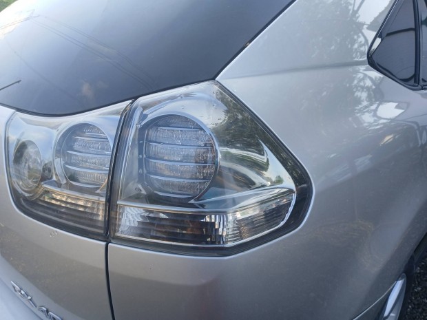 Lexus RX 400h jobb hátsó, külső lámpa