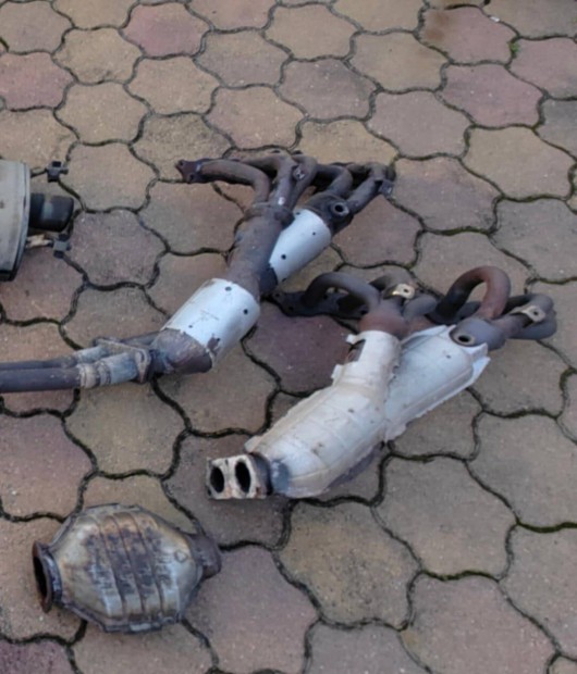 Lexus is200 kipufogrendszer 