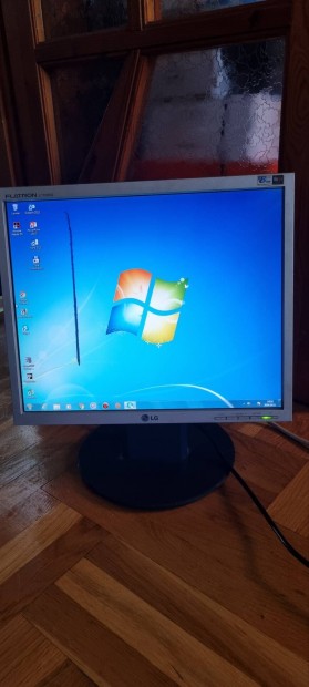 Lg Flatron 17" monitor L1750SQ 