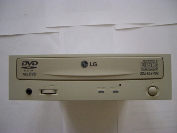 Lg gcc-4320b cd-rw/dvd-rom