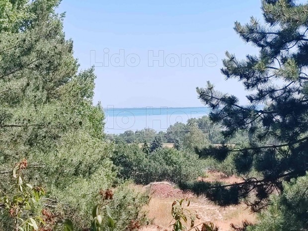 Lido Home Balatonalmádi eladásra kínálja ezt a kivételes Panorámás