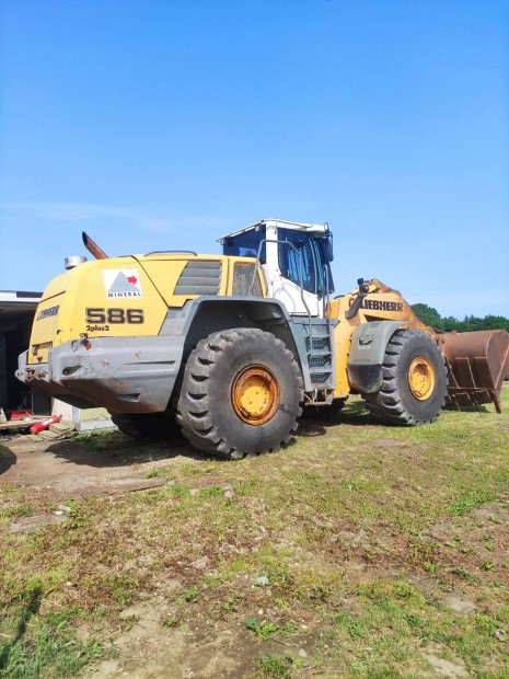 Liebherr 586 munkagp elad