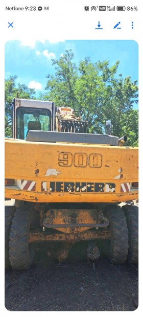 Liebherr 900