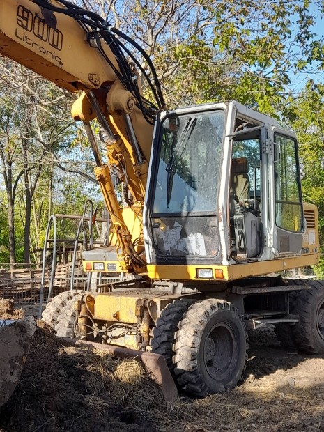 Liebherr 900 forg kotr.