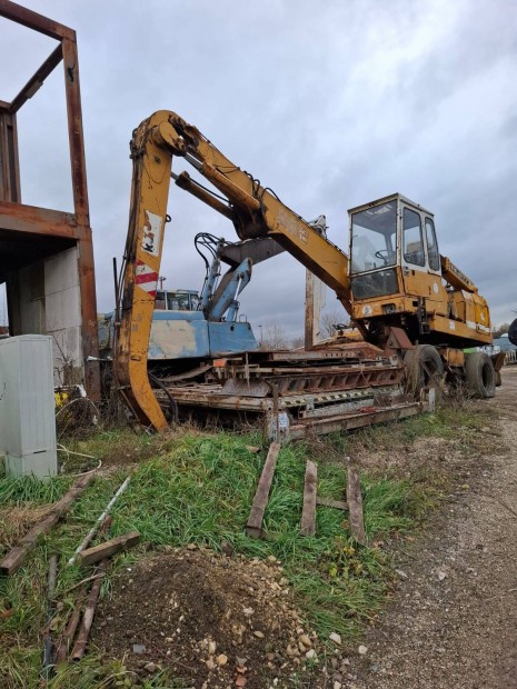 Liebherr 902 hosszgmes rakodgp polipkanllal