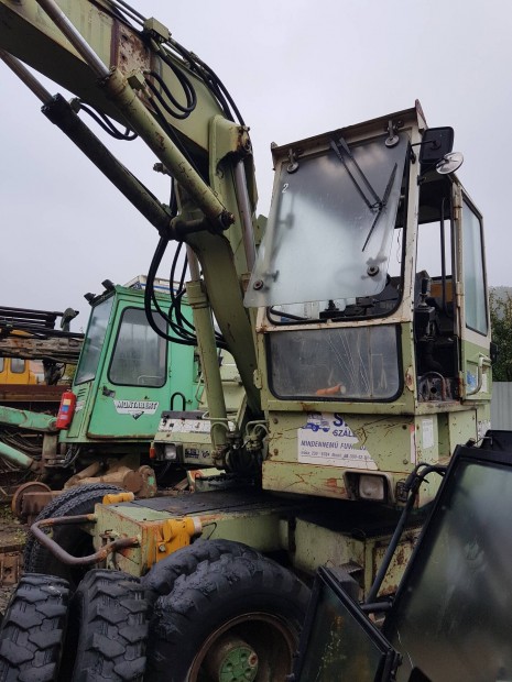 Liebherr A 900.darabokban