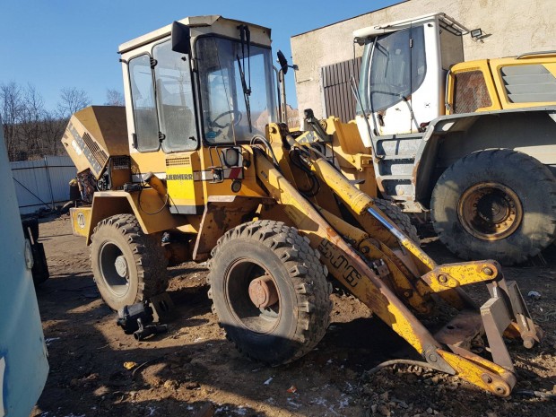 Liebherr L506 darabokban