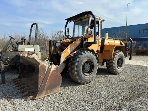 Liebherr L521 homlokrakod