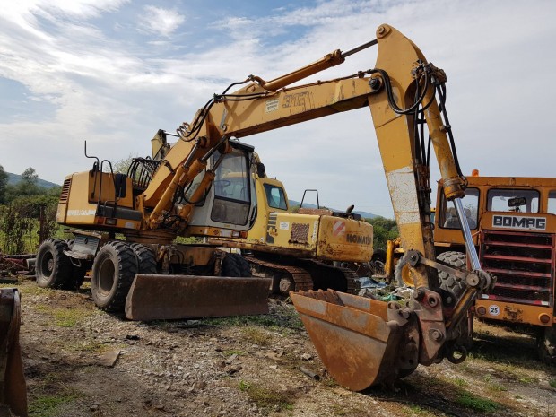 Liebherr M312.darabokban