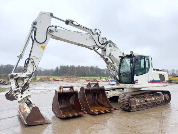 Liebherr R906LC Litronic / 14.338 zemra / Lzing 20%-tl