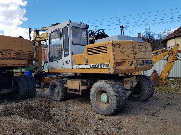 Liebherr kotrk darabokban