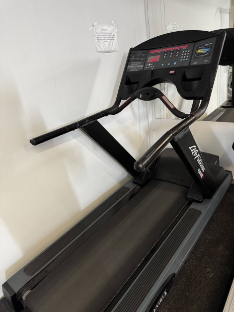 Life Fitness 9500HR futópad
