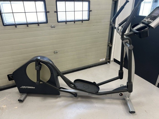 Life Fitness X1 elliptikus trner 162 ra hasznlat alighasznlt kardi