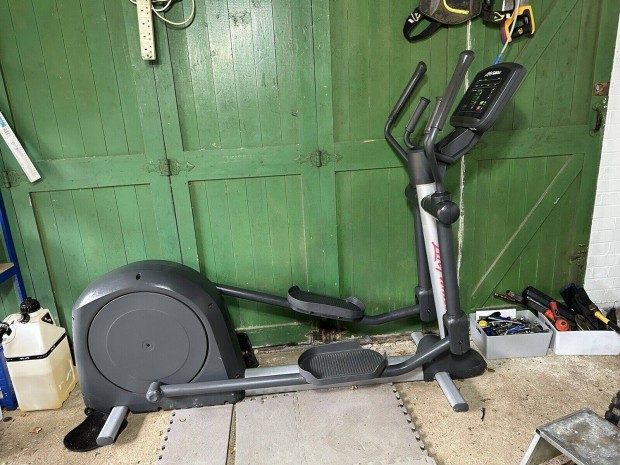 Life fitness Activate Series elliptikus trner ,akksis