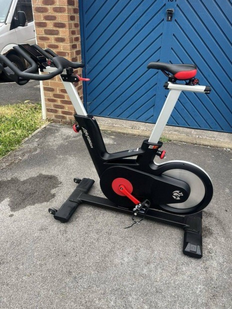 Life fitness tomahawk IC6 terem spinning kerékpár
