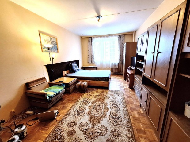 Liftes t�rsash�zban lak�s elad� Veszpr�mben!