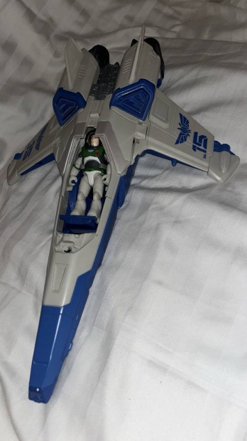 Lightyear: űrjárőr és Buzz akciófigura