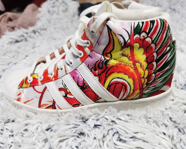 Limitlt Adidas cip 41-42- es