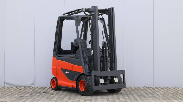 Linde E30H-01 elektromos 3 tonnás targonca