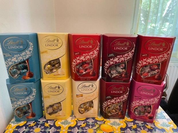 Lindt Lindor lgyan olvad krmmel tlttt csokoldgolyk 500g