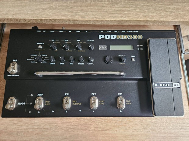 Line6 POD HD300 multieffekt processzor