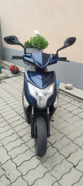 Linea Eagle benzines robog 