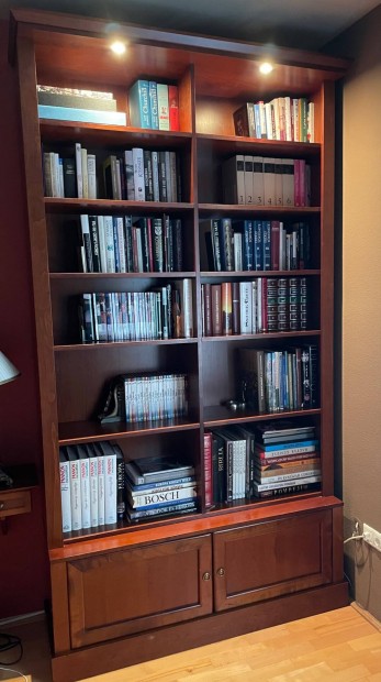 Lingl k�nyvszekr�ny