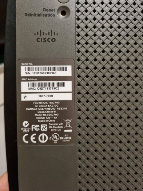 Linksys Cisco EA2700 wifi router modem