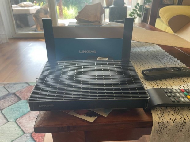 Linksys MR7350 mesh router