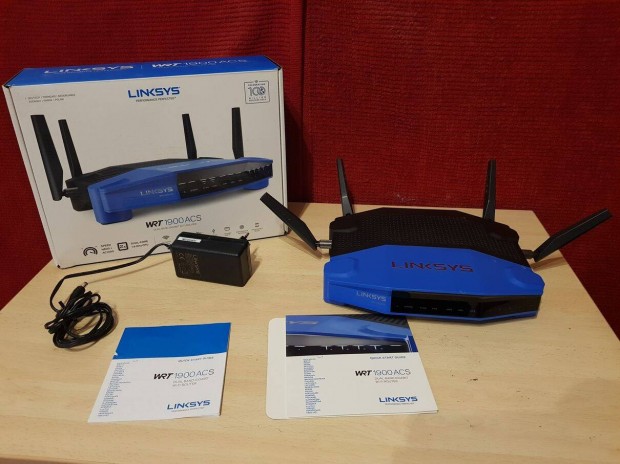Linksys WRT1900ACS Dual-Band Wi-Fi Router elad