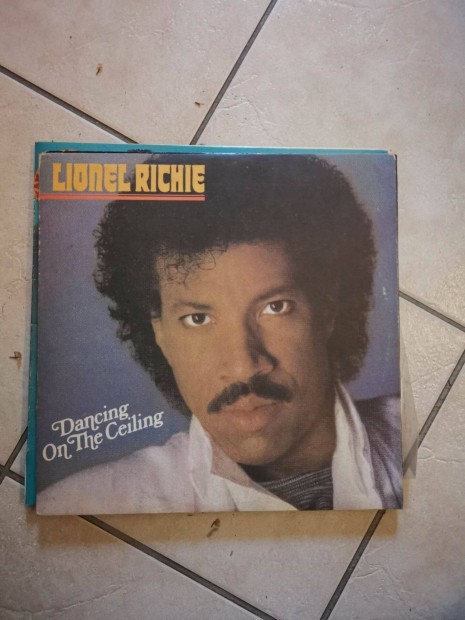 Lionel Richie, S.Wonder,Santana,C.C.Catch_bakelit lemezek_2.000Ft/db