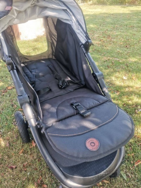 Lionelo Natt sport babakocsi black onyx + Tartozékok