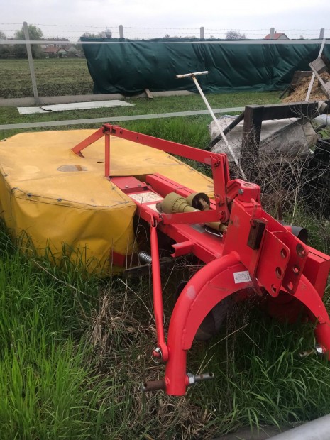 Lisicki Kasz�l�g�p kistraktorhoz