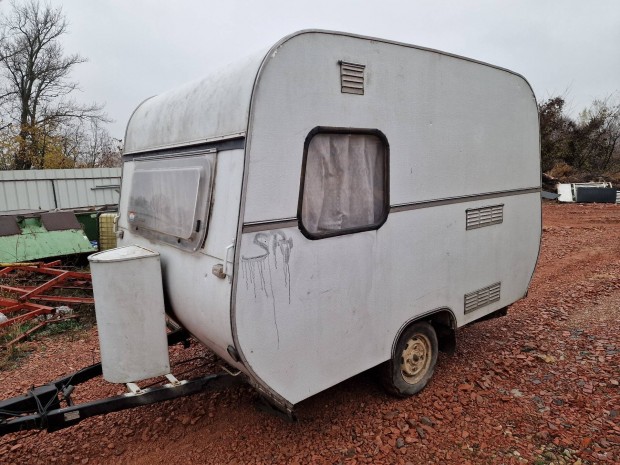 Lisz 320 lakokocsi elosatorral telepitesre, akar leszallitassal is