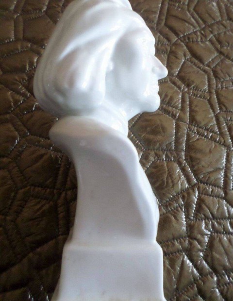 Liszt Ferenc mellszobor büszt herendi porcelán