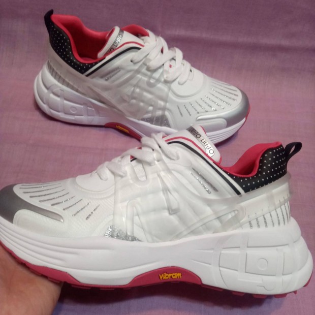 Liu Jo 37-es méret (Teljesen új, szuperkényelmes sportcipő, sneaker)