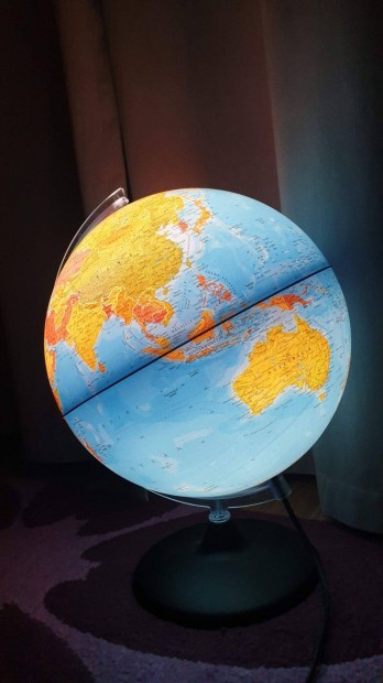 Livarno világítós földgömb 30 cm átmérővel