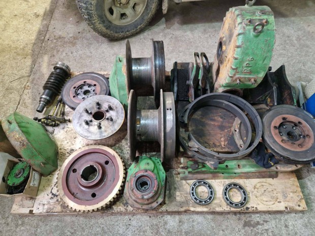 Lkt 81 Cs�rl� alkatr�szek