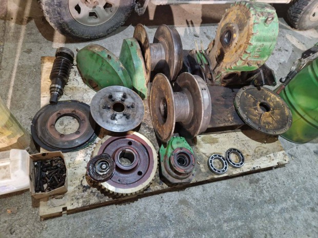 Lkt 81 Cs�rl� alkatr�szek