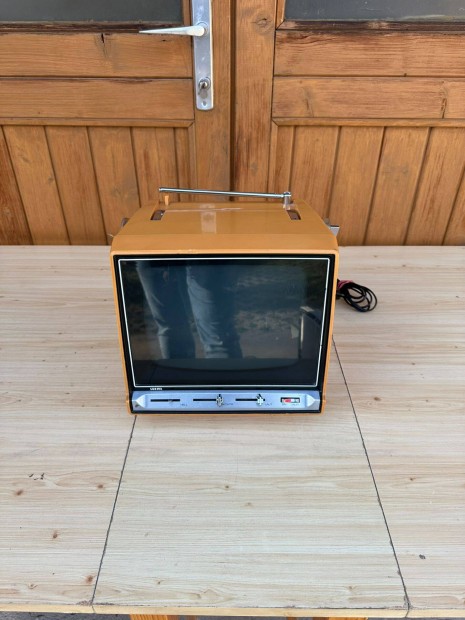 Loewe P701 TV