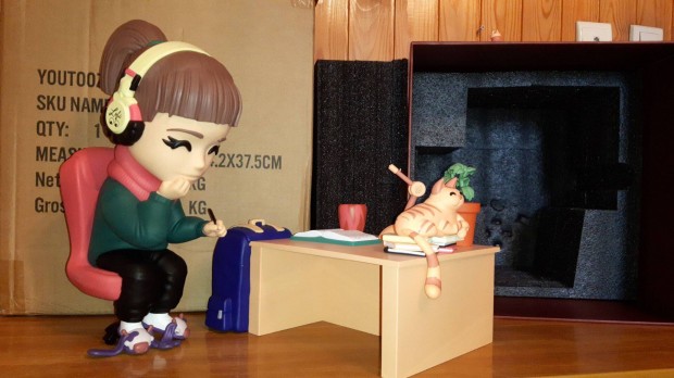 Lofi Girl (1ft) Youtooz szobor 12" lo fi lo-fi lny girl figura modell