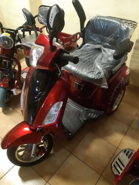 Lofty-13 típusú elektromos moped