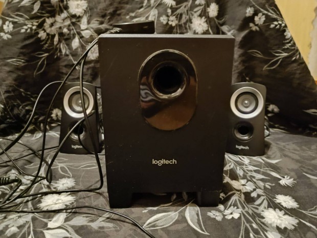 Logitech 2.1 hangszr (z313)