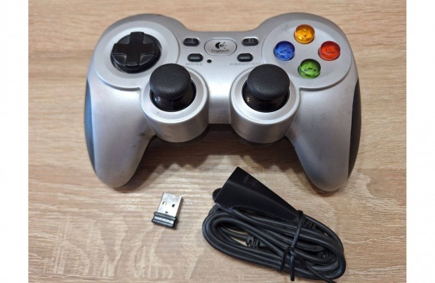 Logitech F710 Vezetk nlkli kontroller (Smart & Android TV-hez is)