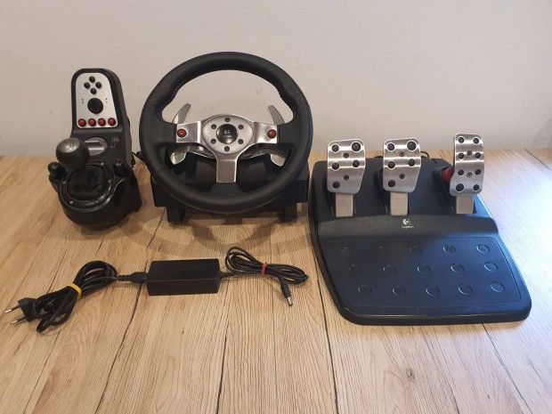 Logitech G25 pc/Ps3 kormány,pedál,váltó
